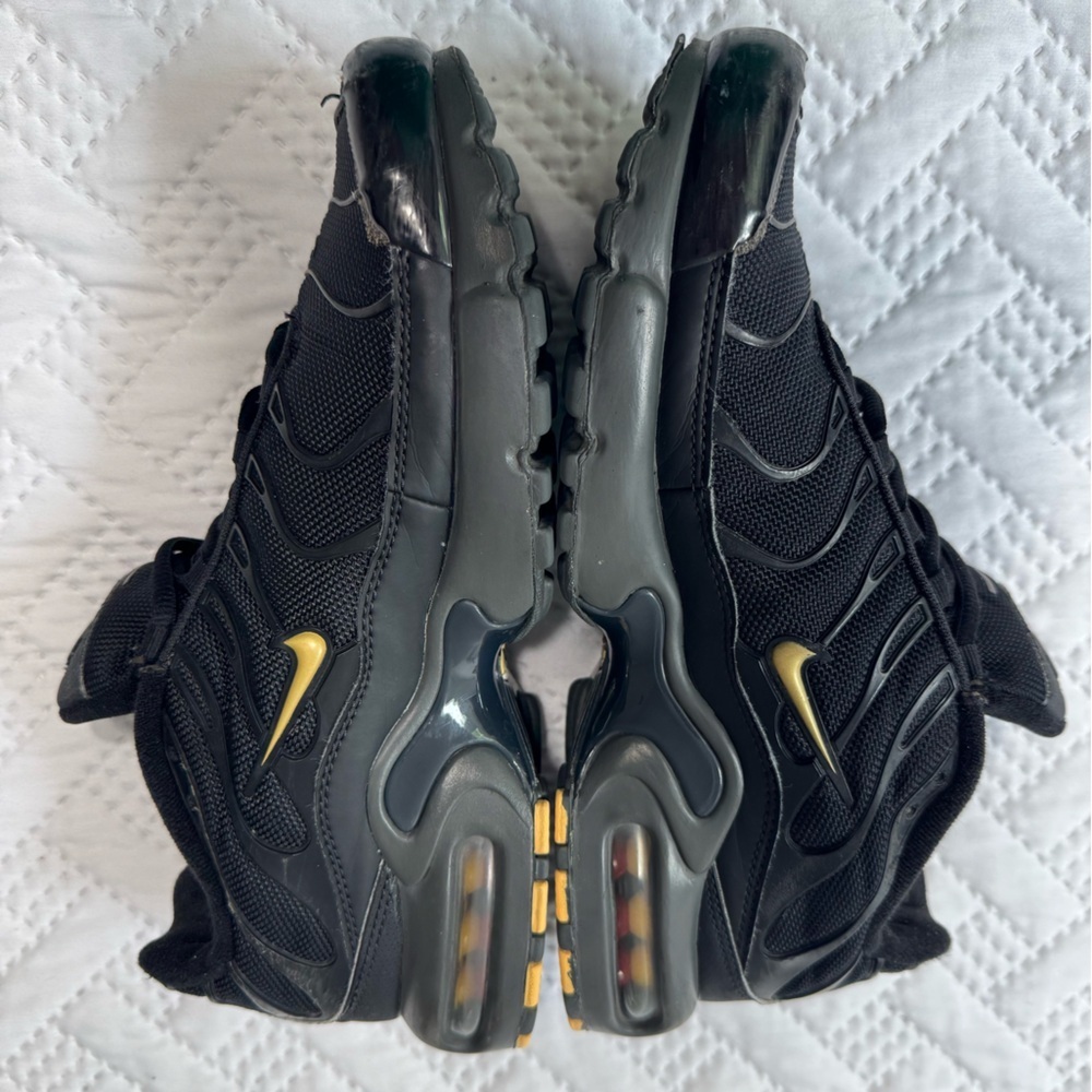 Nike Air Plus TN Black Grey Sneakers Gold Details US 6.5Y Woman 8 - Picture 7 of 13